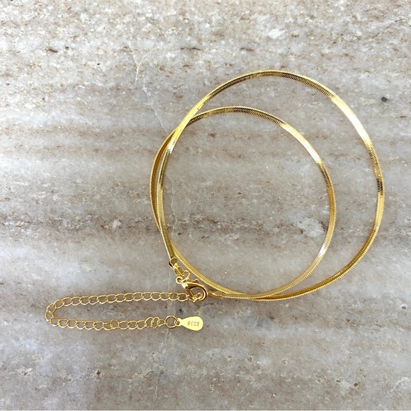 Gold snake chain necklace - Picture 4 of 7